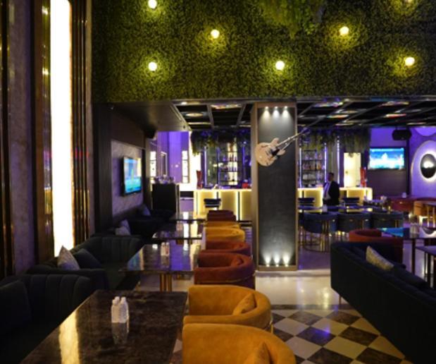The Galgotias Hotel Gurugram Gurgaon Exteriör bild