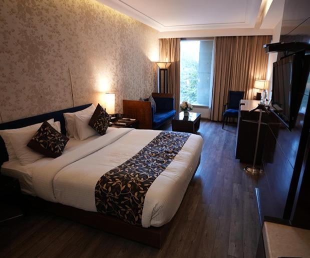 The Galgotias Hotel Gurugram Gurgaon Exteriör bild